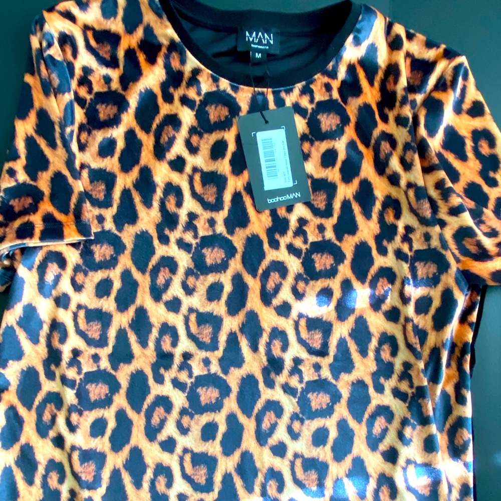Animal Print Textured TShirt Size M